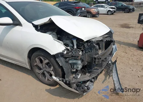 2021 Kia Forte Lxs из США, поврежденный, VIN 3KPF24AD3ME264999